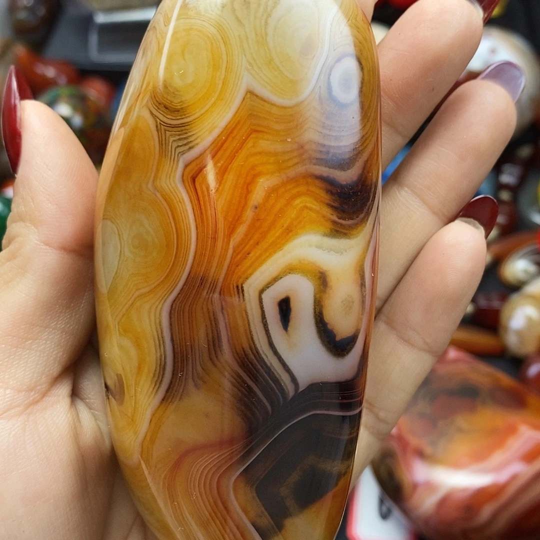 幸***乐玛瑙/玉髓未镶嵌珠宝半成品