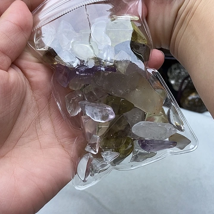 用***4水晶未镶嵌大型摆件（非配饰）