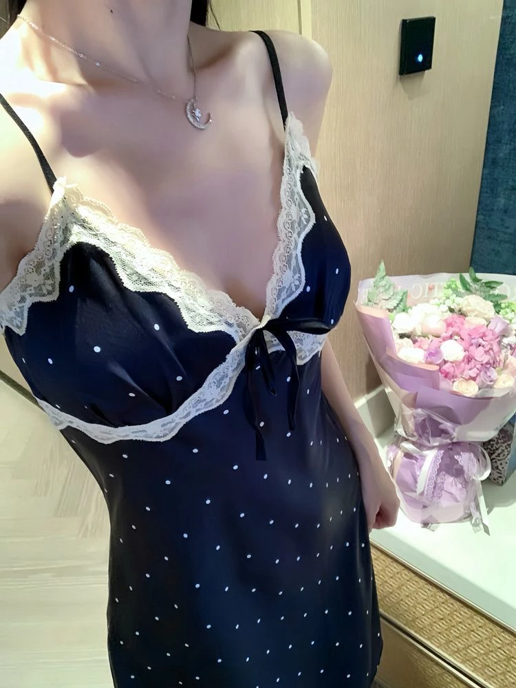 【黑天鹅】超美黑色冰丝吊带短款睡裙纯欲风女生带胸垫性感