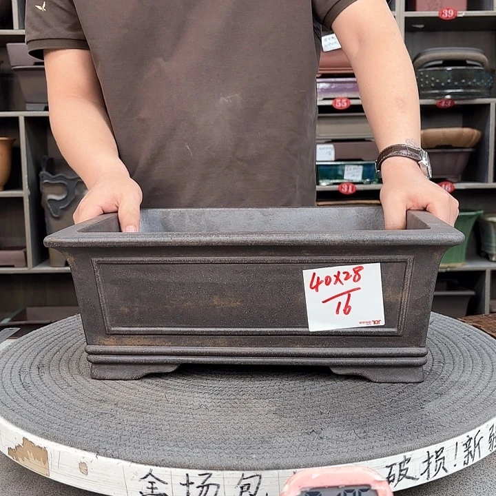 紫砂花盆紫砂的花也很漂亮