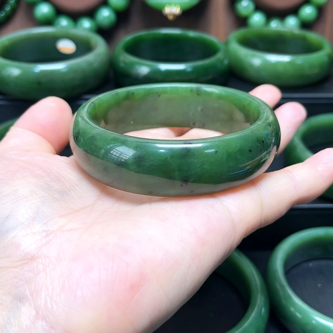 和田玉（碧玉）未镶嵌手镯