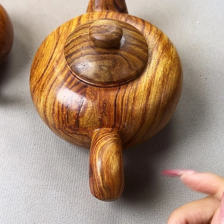 木质悠**山越南黄花梨壶一个