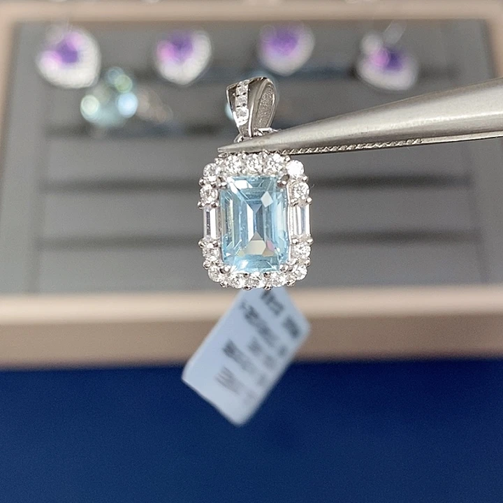 海蓝宝石吊坠(赠链)银S925镶嵌