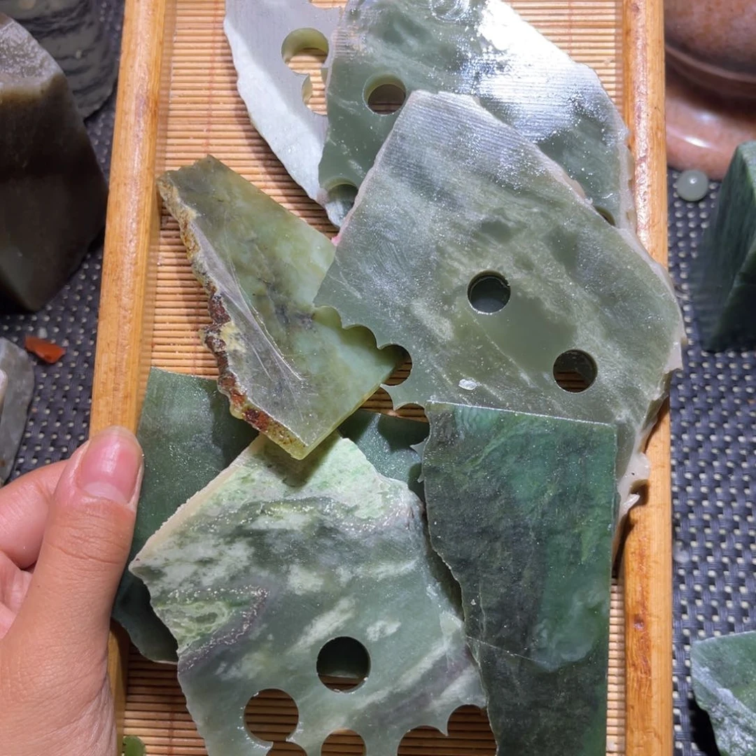未镶嵌和田玉（子料）挂件