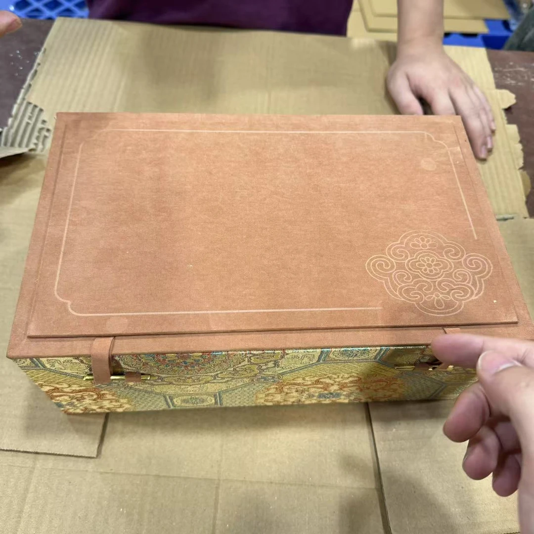 【闪购商品】浮雕万里长城大红袍粗陶一壶带四杯旅行套  (不带礼盒)