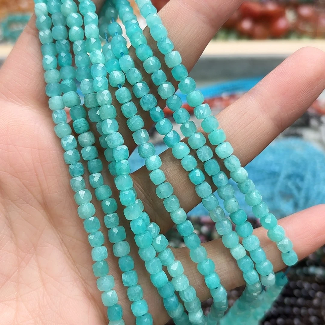 玛瑙/玉髓未镶嵌珠宝半成品4×4天河方切一条