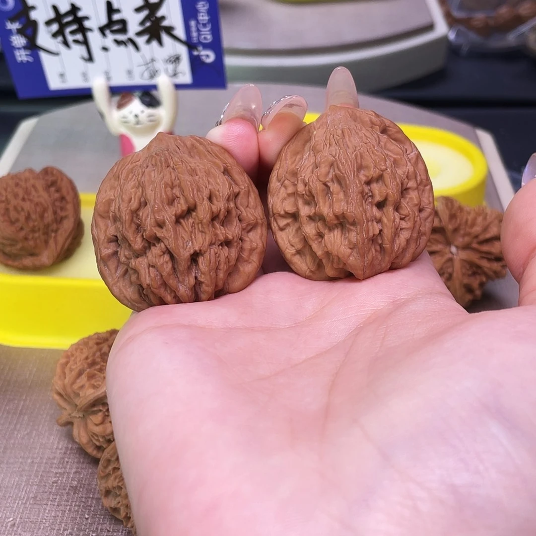文玩核桃吊坠麦穗虎头42全
