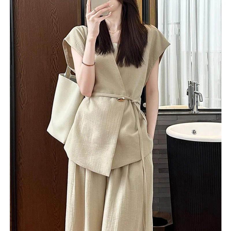 2025超火夏装一整套干练气质轻奢高级感自带气场卡其色马甲套装裤