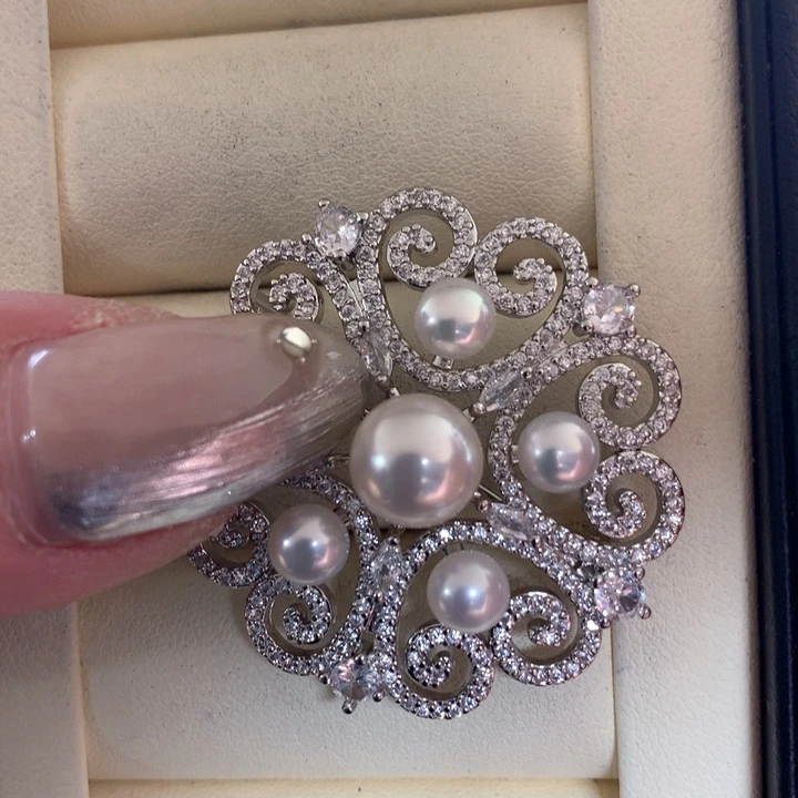 未镶嵌胸饰淡水珍珠