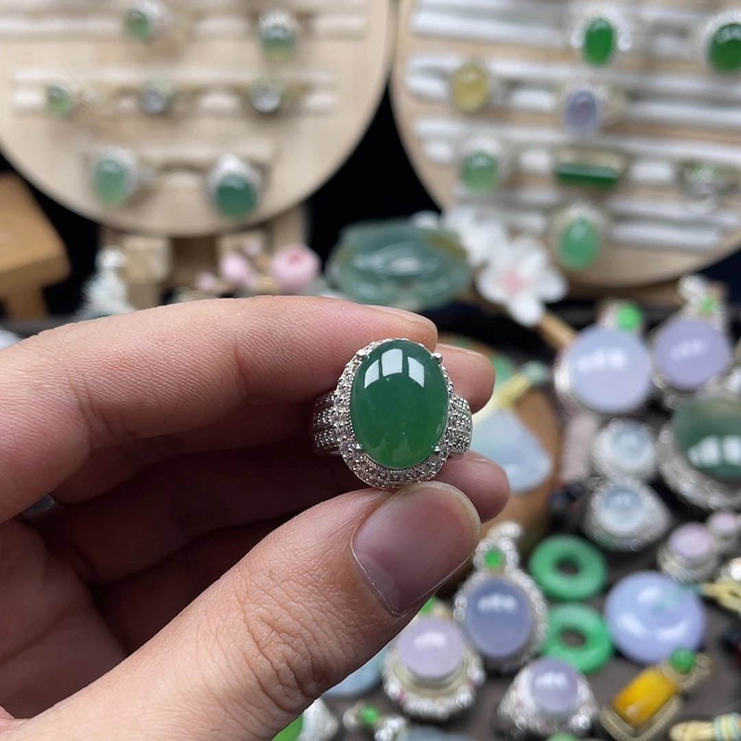 翡翠合金戒指未镶嵌