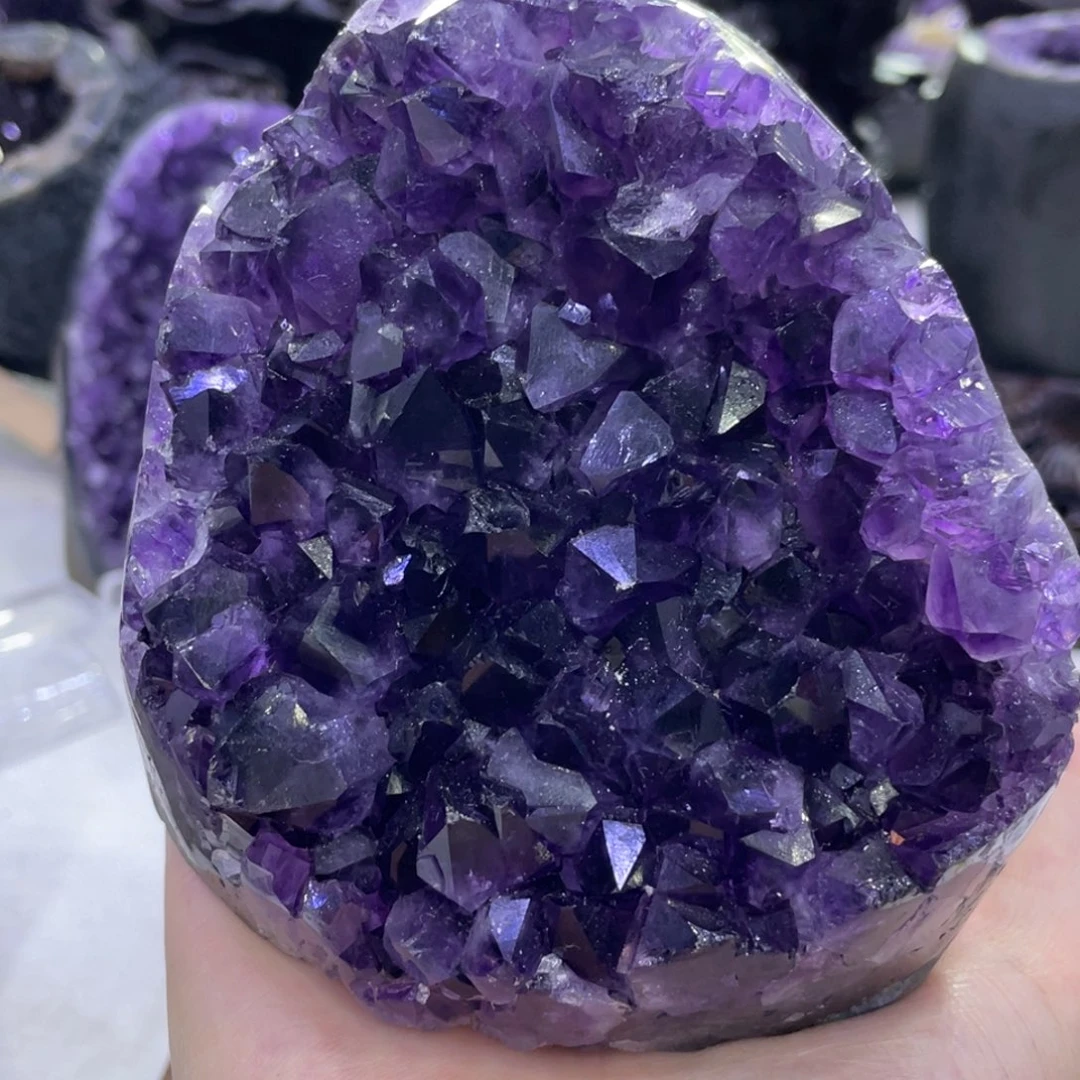 未镶嵌水晶大型摆件（非配饰）