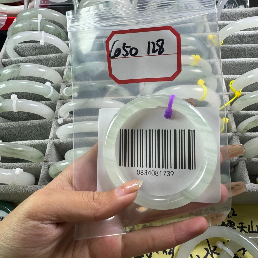 小猫面包专拍新疆天山翠