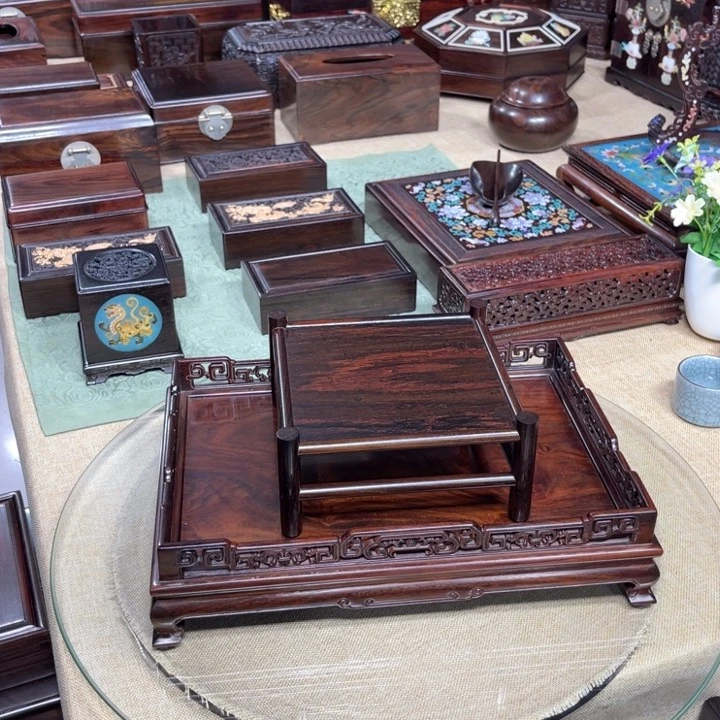 紫檀木类成套家具