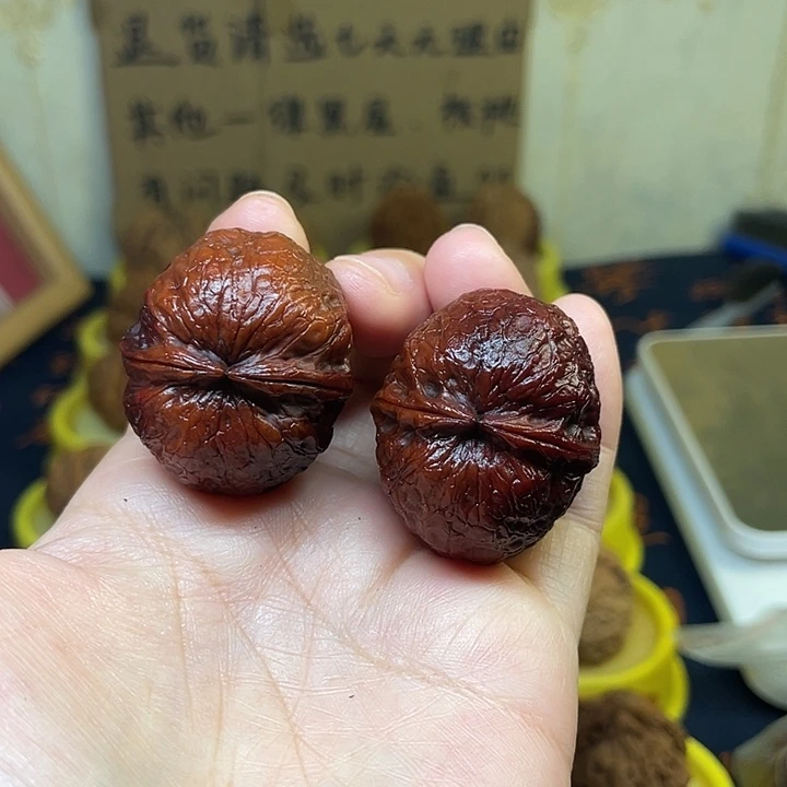 文玩核桃把件7、七彩石蛋37