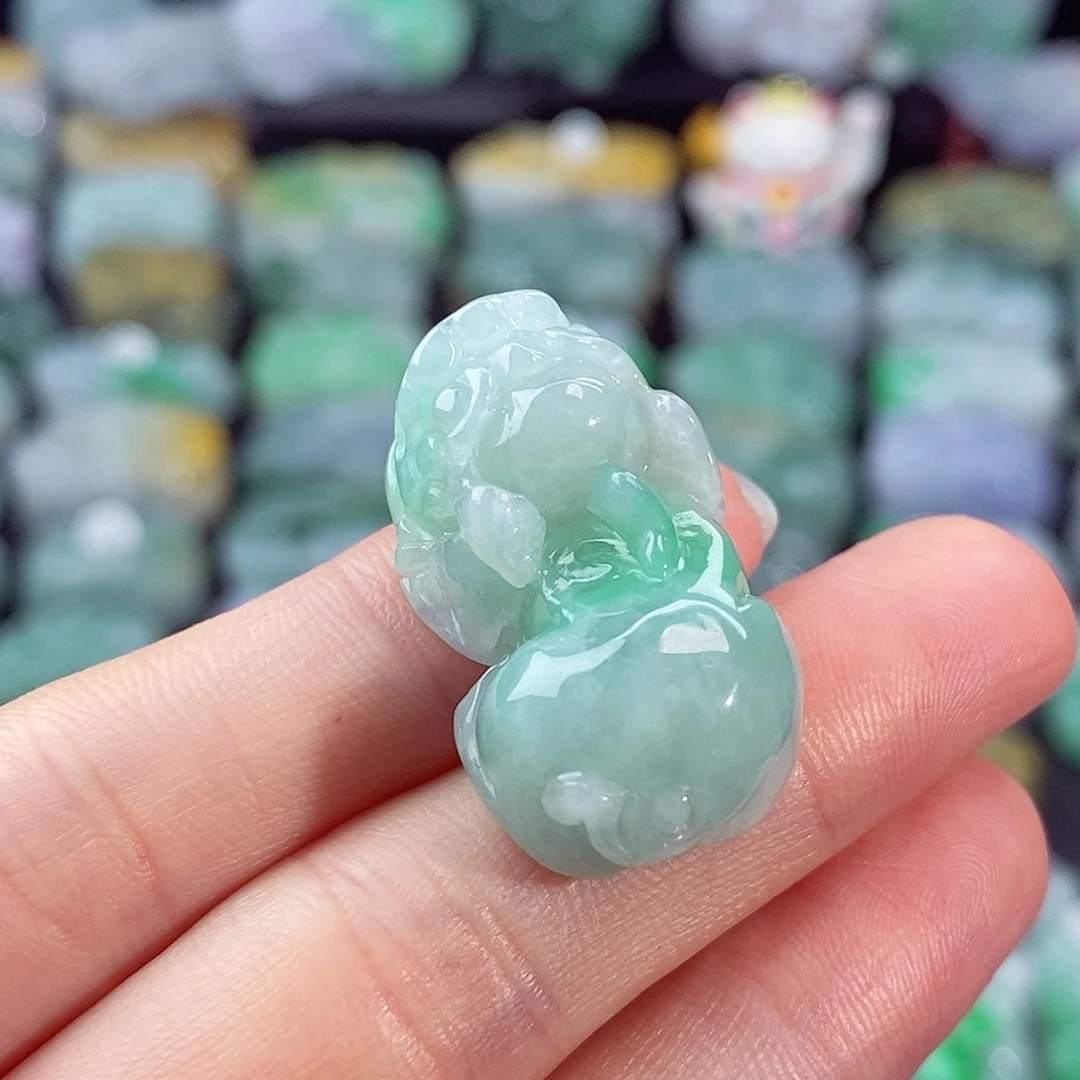 颈饰未镶嵌翡翠天然