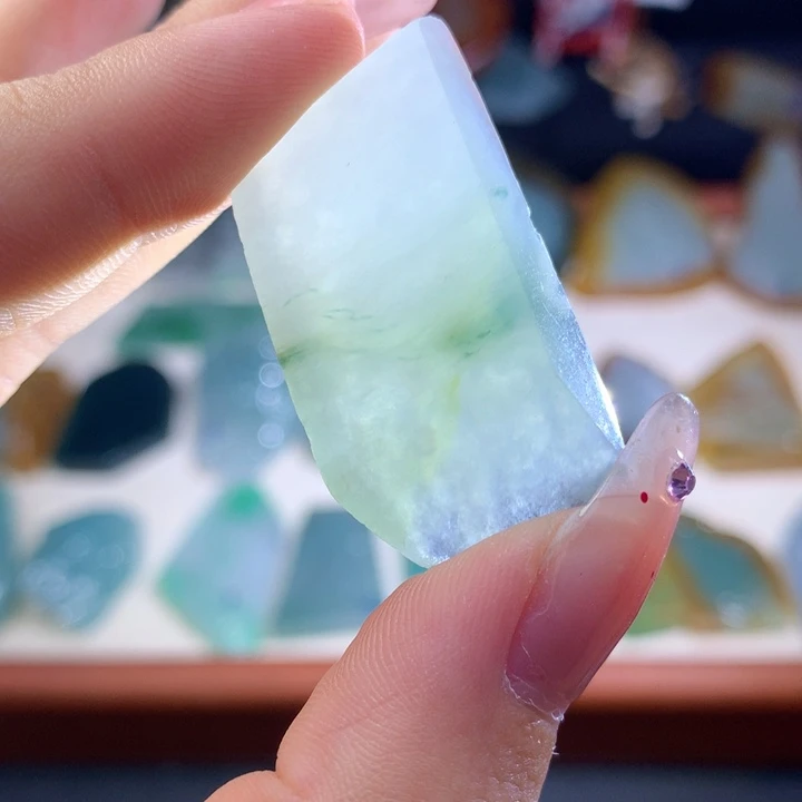 颈饰未镶嵌翡翠好