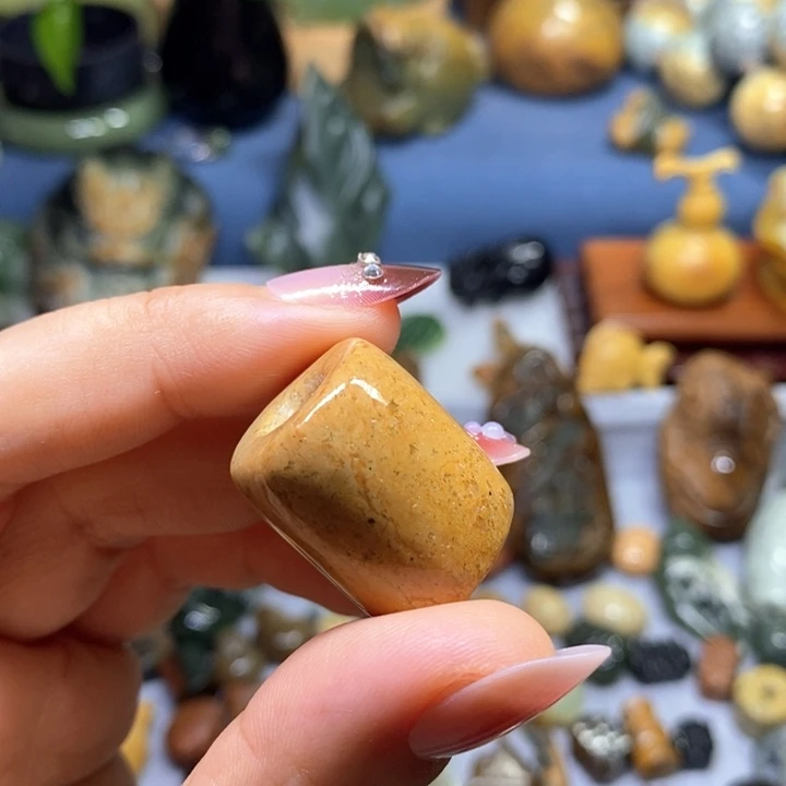 岫岩河磨玉(透闪石质玉)未镶嵌挂件手工桶珠