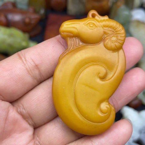 和田玉未镶嵌颈饰41