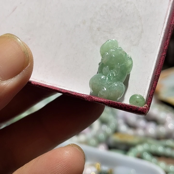 青***玉翡翠未镶嵌吊坠(不含链)