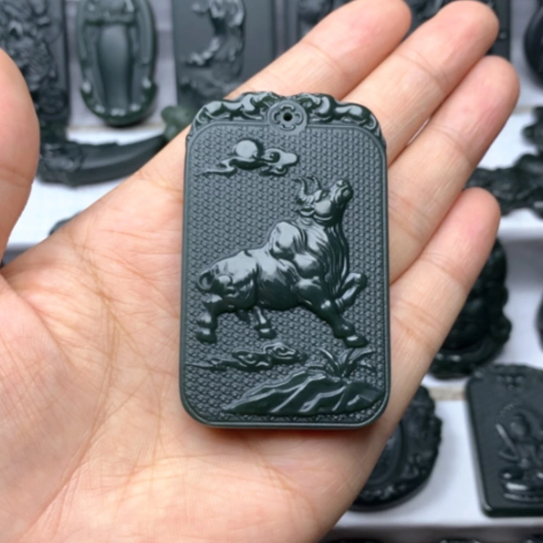 【闪购商品】颈饰未镶嵌和田玉双面雕刻