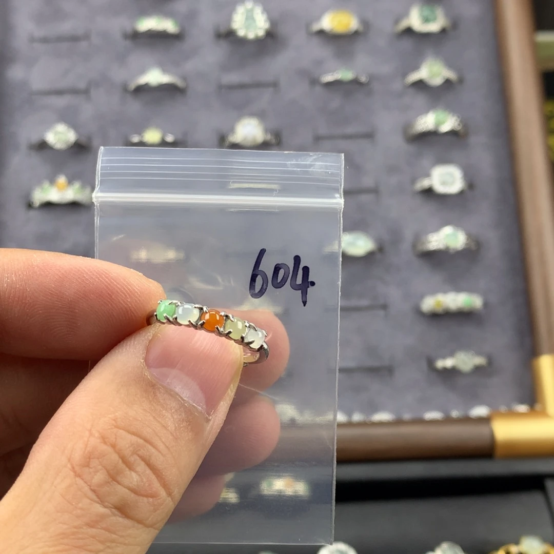 翡翠未镶嵌戒指604