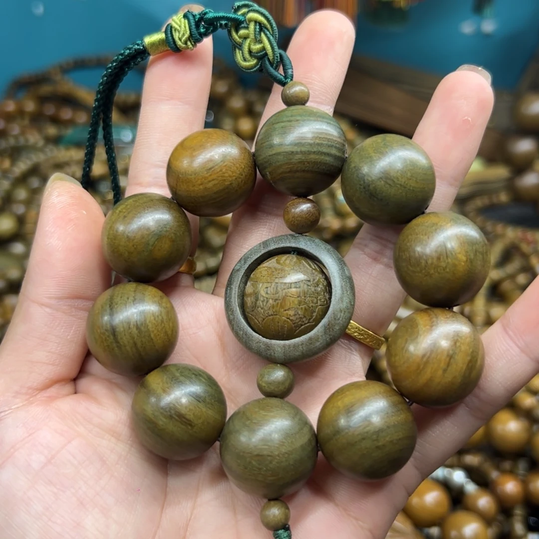 维腊木（绿檀）无事牌