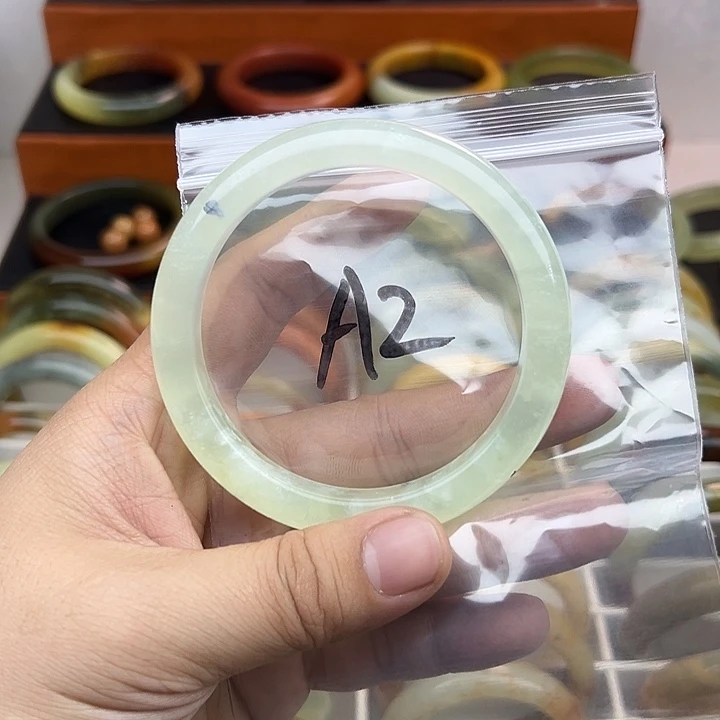 稳****蛇纹石玉合金手镯