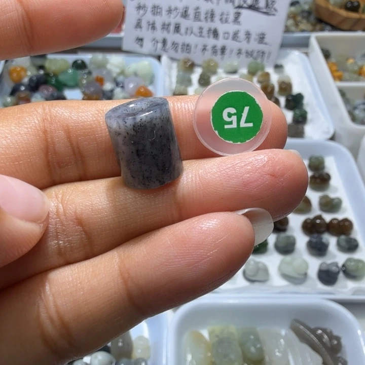 和田玉未镶嵌珠宝奇石