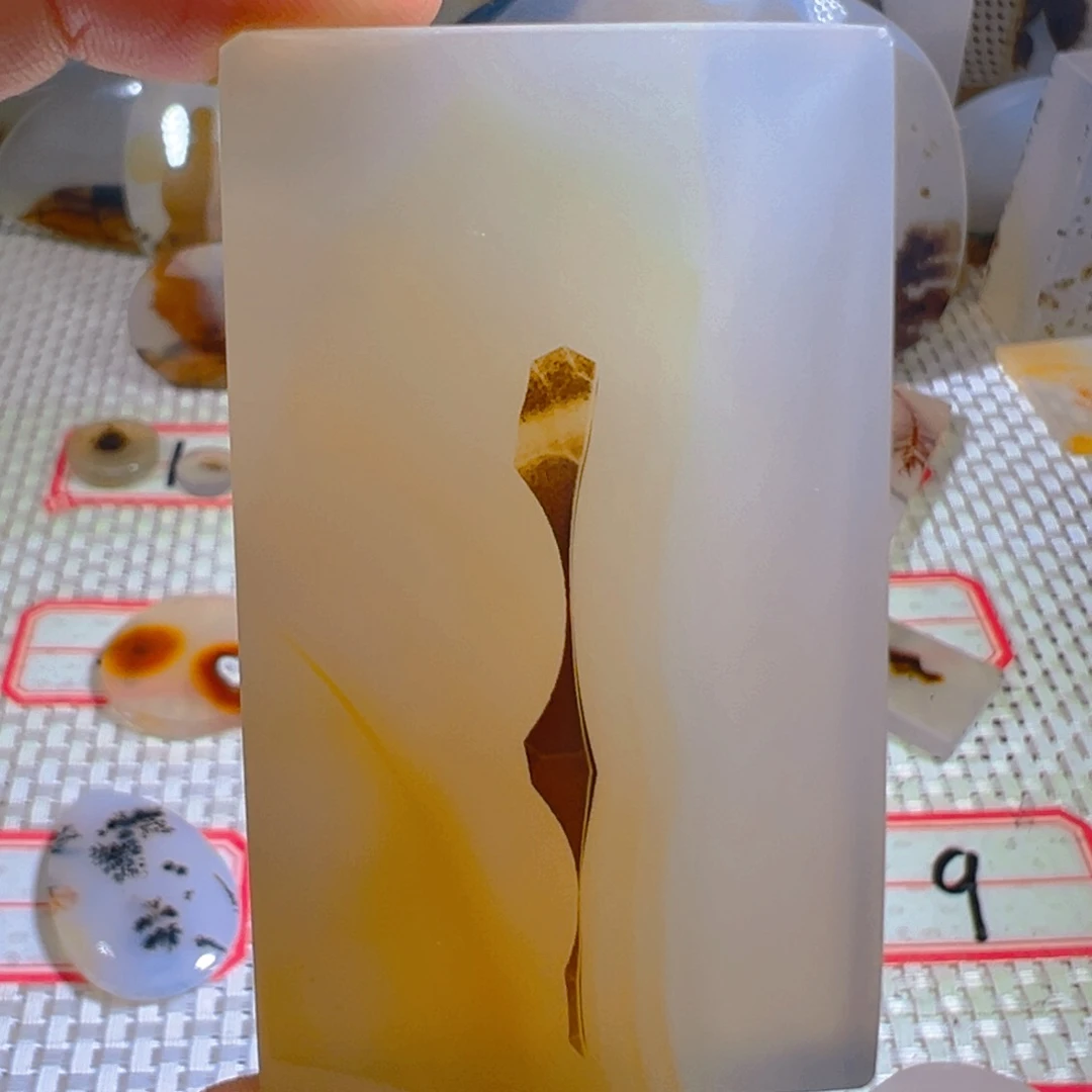 玛瑙/玉髓颈饰未镶嵌