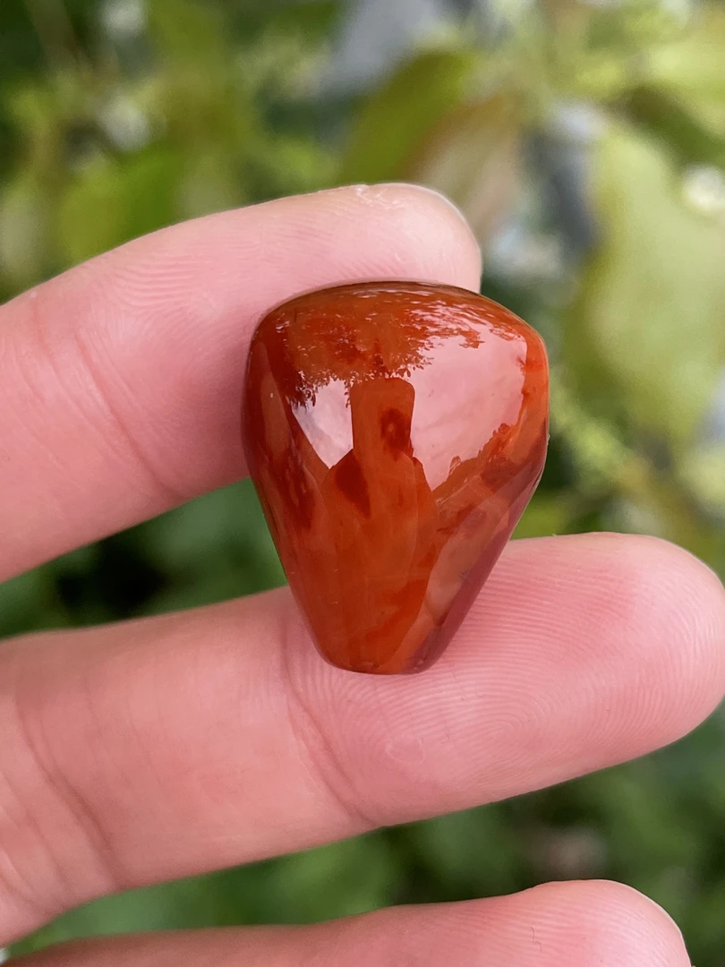 精品南红配饰三通，尺寸16.7x22x14.5mm，颜色红润，柿子玫瑰红