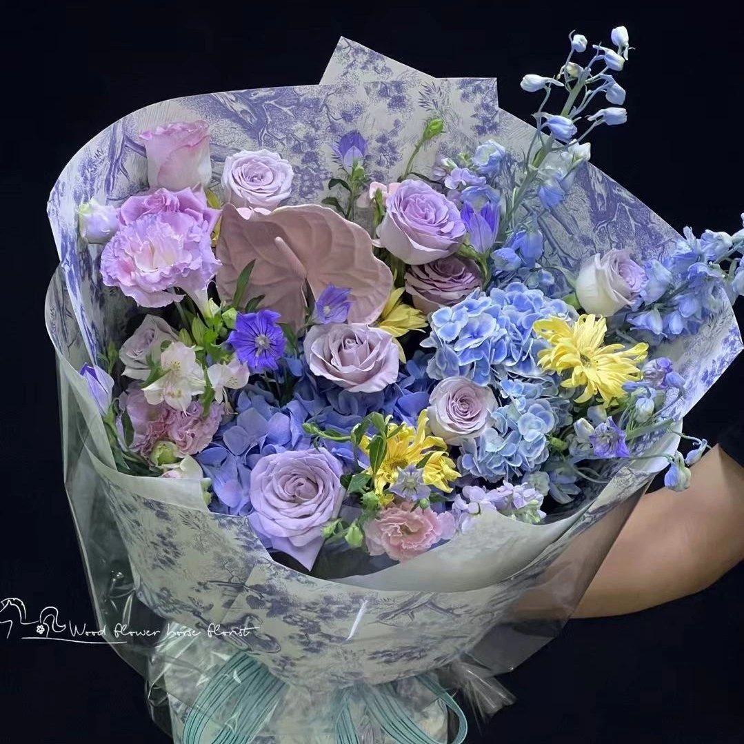 【需提前7日预定】2朵大海蓝绣球9朵紫玫瑰1支喷色粉掌3多蛋卷扶郎3支洋桔梗2支大飞燕