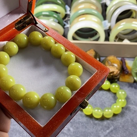 未镶嵌蛇纹石玉手链