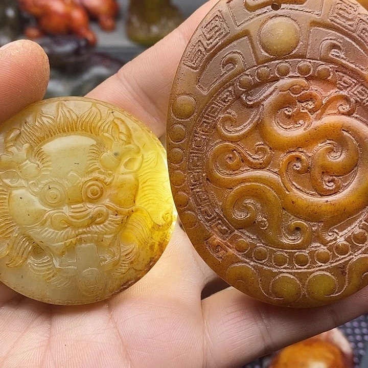 未镶嵌蛇纹石玉颈饰