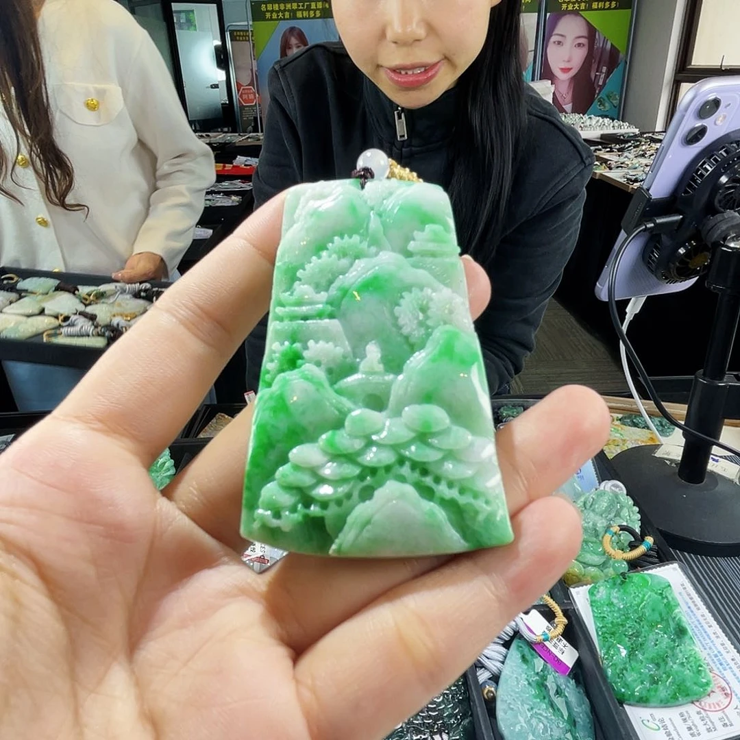 颈饰未镶嵌翡翠一