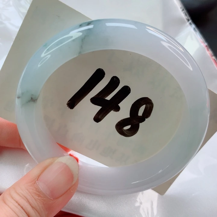 翡翠未镶嵌手镯正