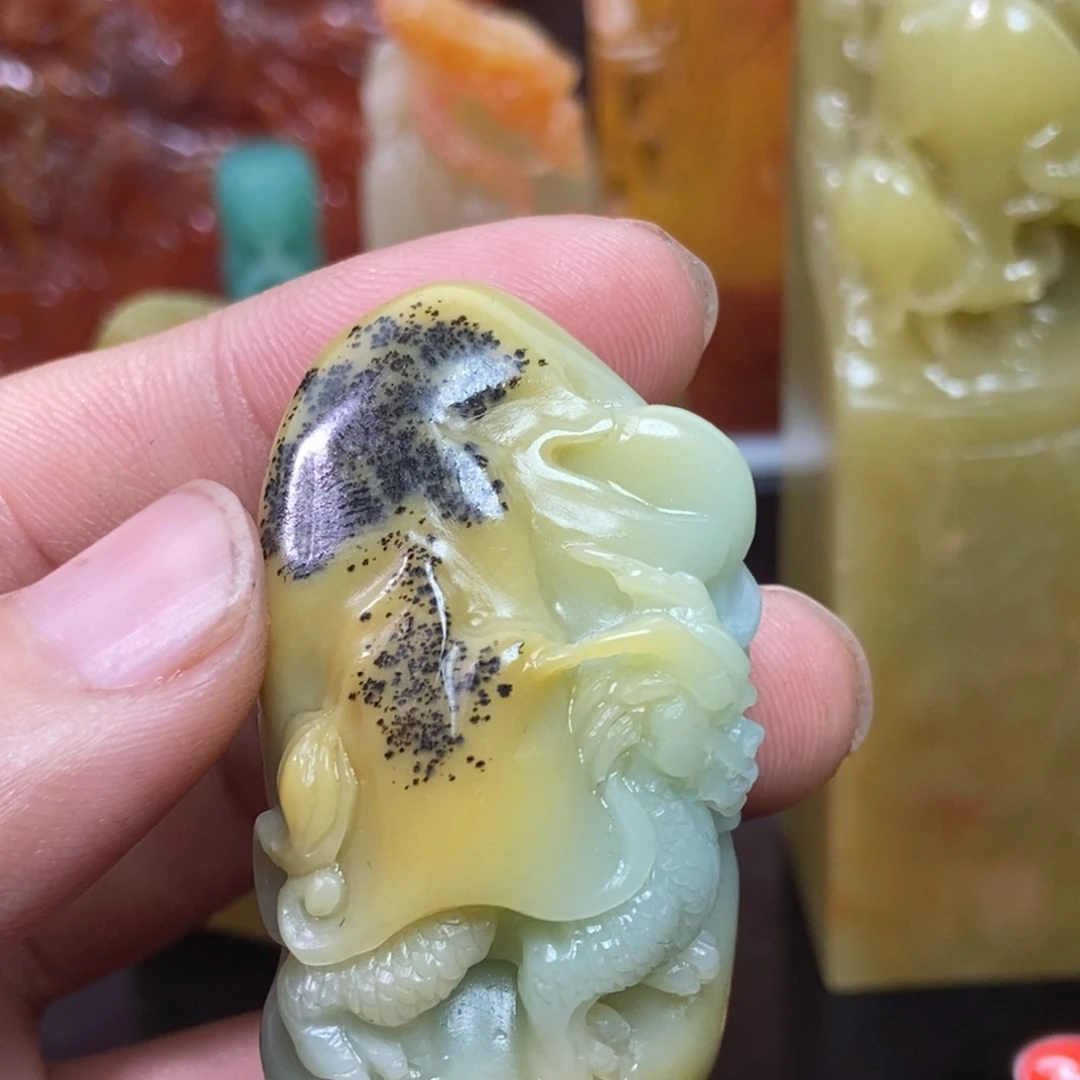 1***个寿山石印石梅子青