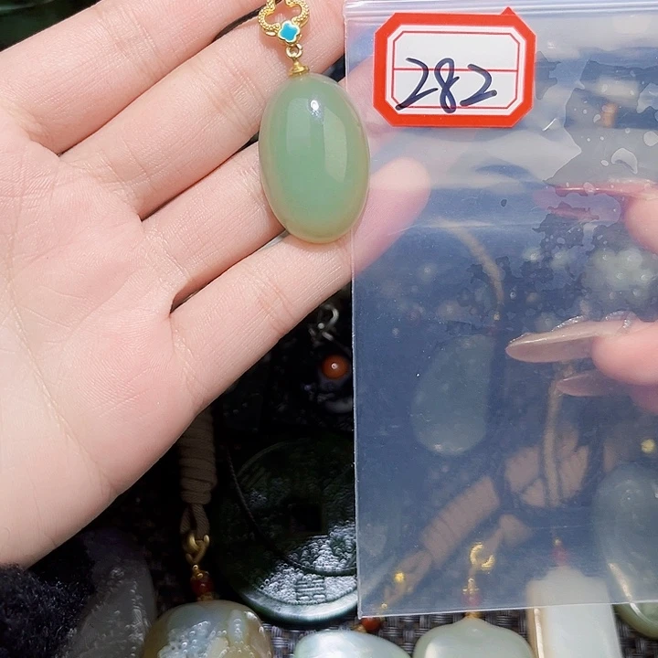 和田玉和田玉边角料随机发未镶嵌