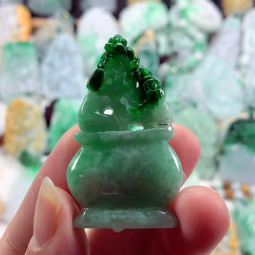 【闪购商品】翡翠吊坠(不含链)未镶嵌