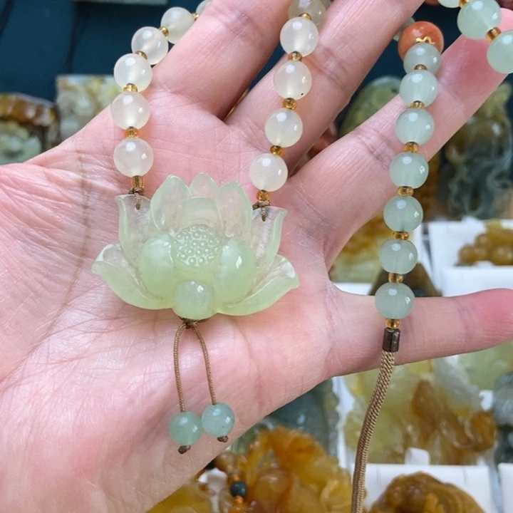 蛇纹石玉合金颈饰