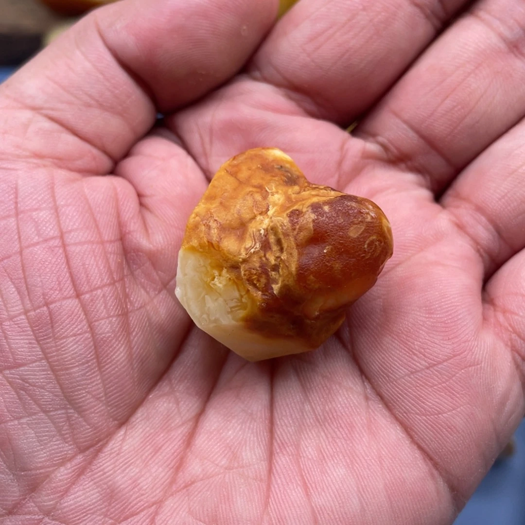 浩***行定制琥珀未镶嵌蜜蜡