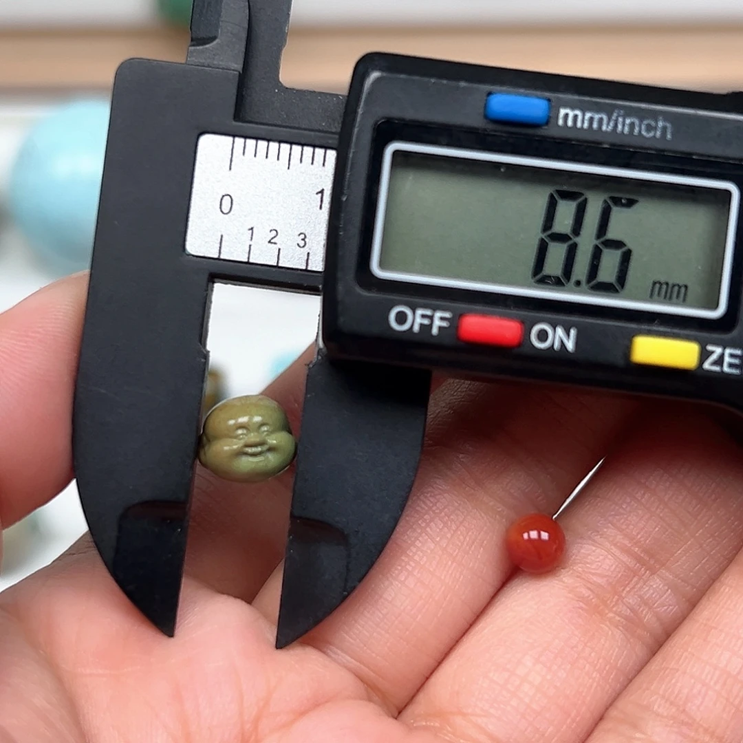 南红玛瑙未镶嵌珠宝奇石