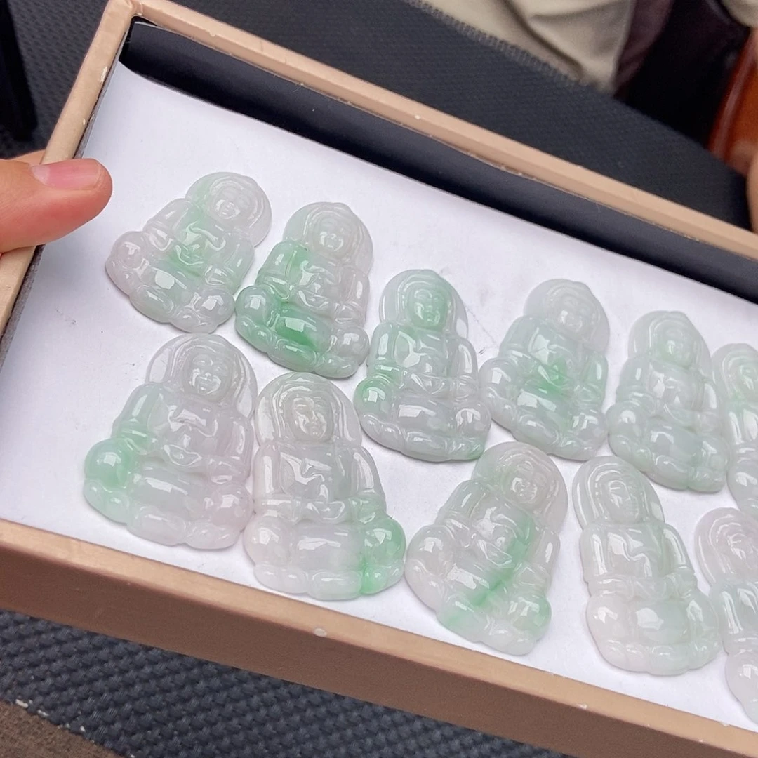 翡翠未镶嵌颈饰颜色多样性发拍一发一