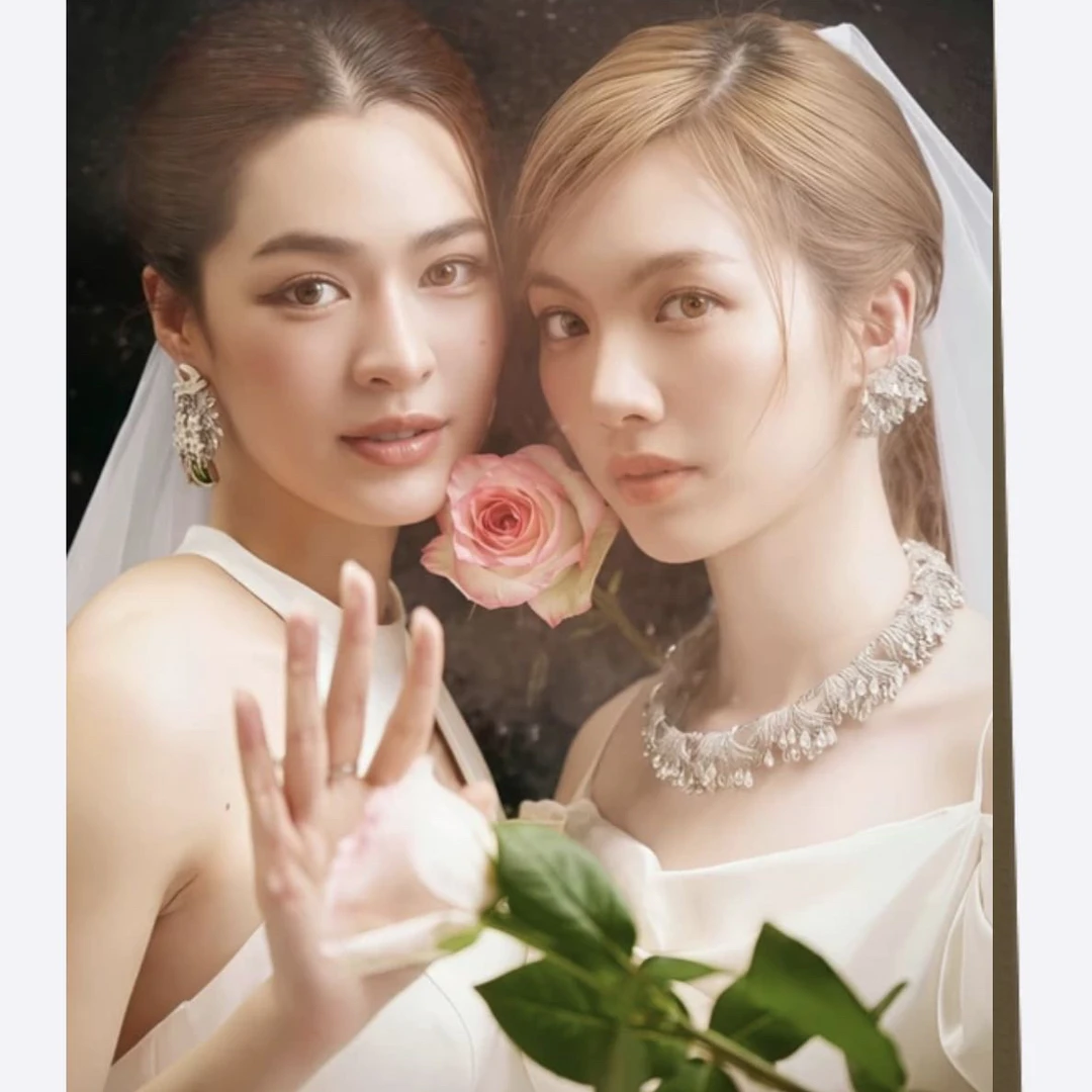 邝玲玲Lingorm2026年双面台历泰国明星写真高清照片日历生日礼物