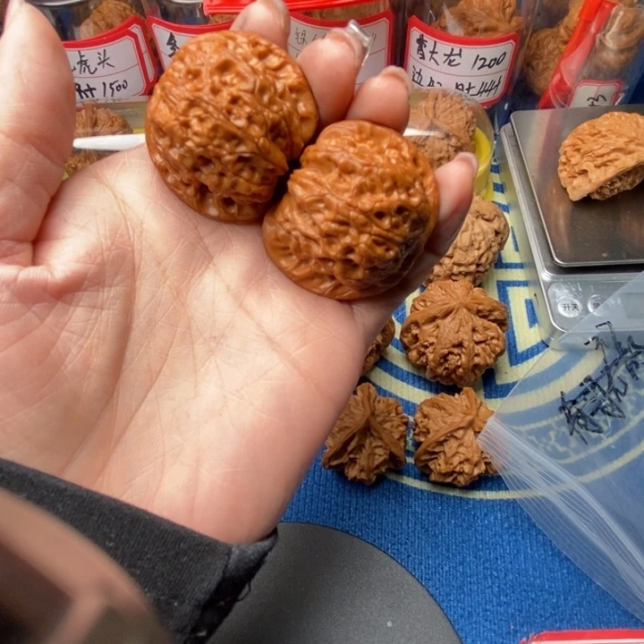 桃核吊坠血麒麟39核桃