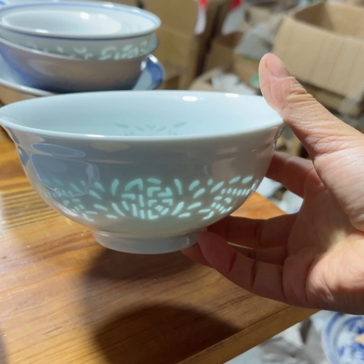 碗隐青釉，6寸雕刻福字面碗