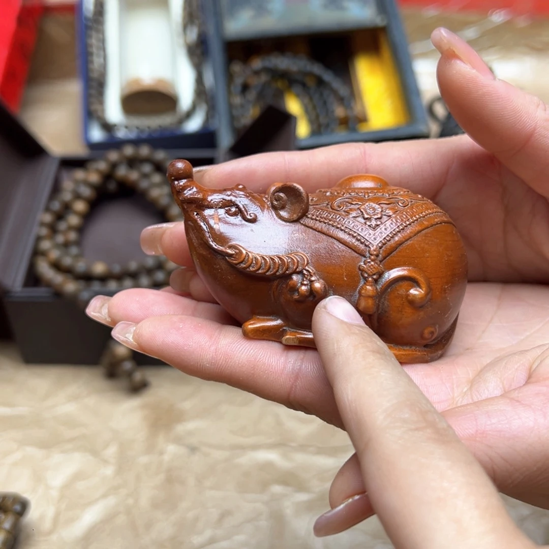 大叶紫檀（黑酸枝木类）