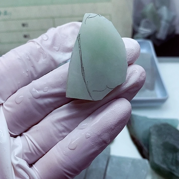 翡翠颈饰未镶嵌缅甸翡翠A货边角