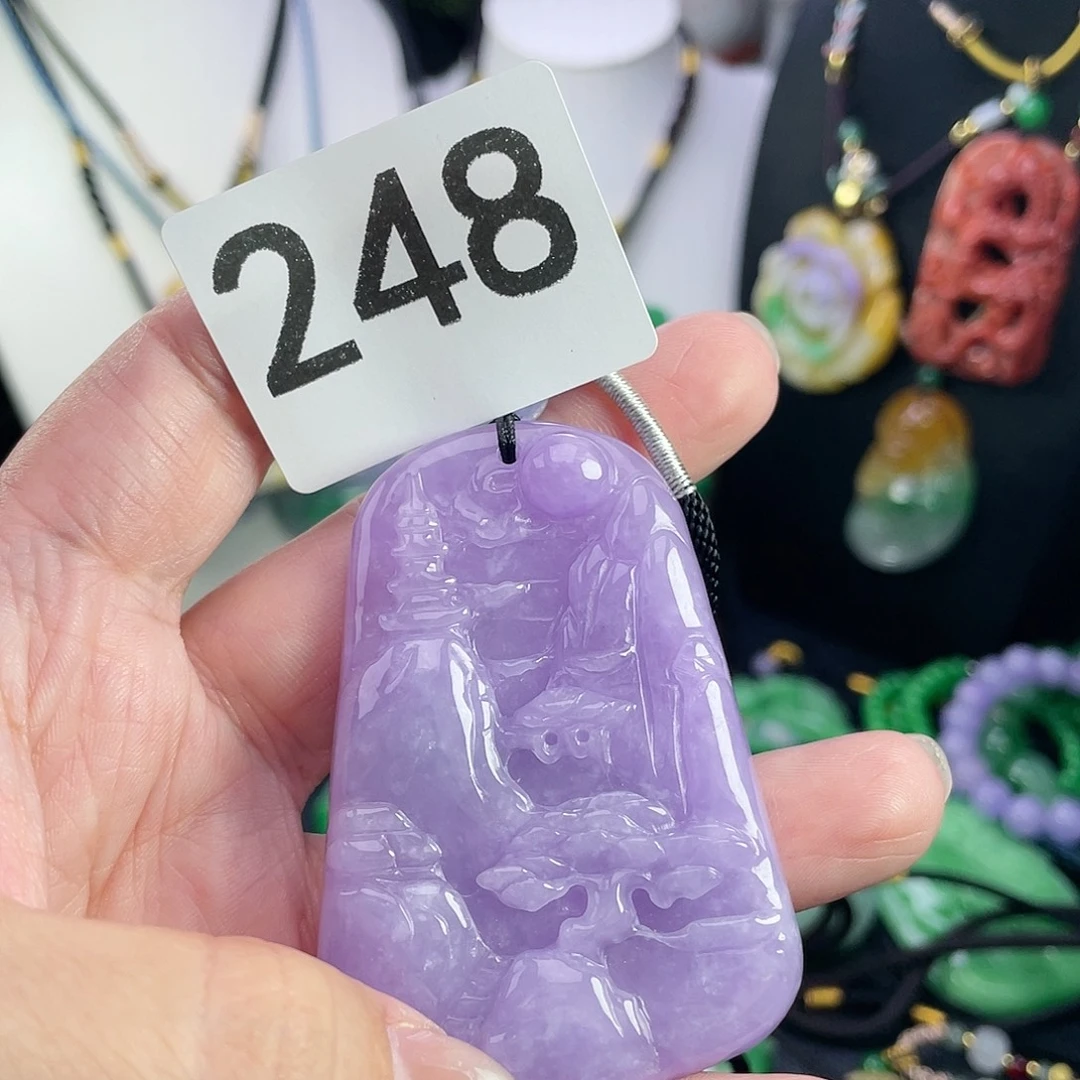 翡翠未镶嵌吊坠(赠链)