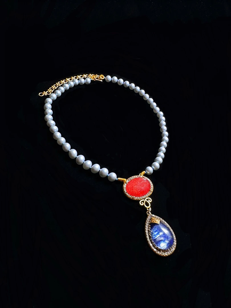 铜合金仿珍珠项链 轻奢时尚法式复古浪漫百搭海边度假红蓝项链