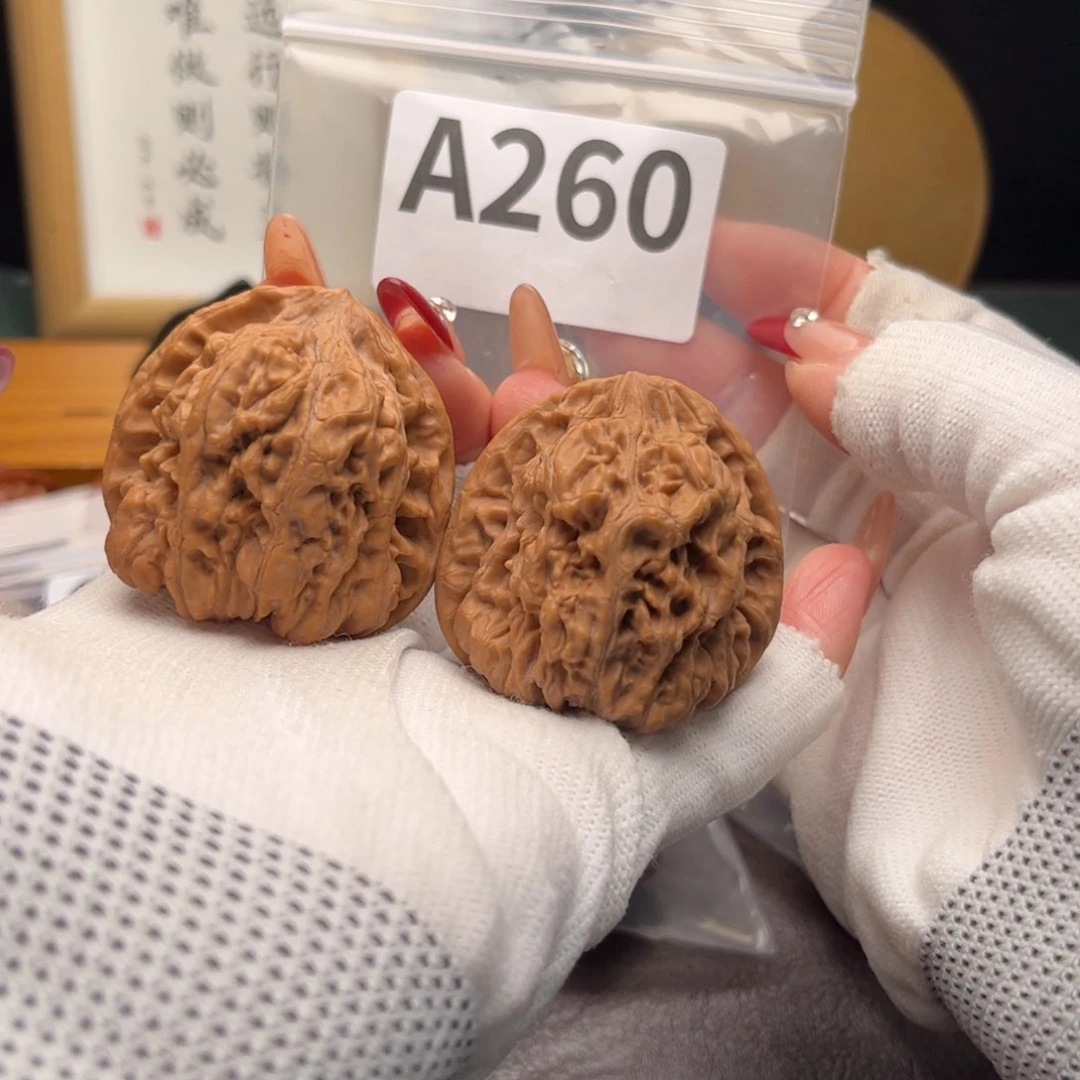 文玩核桃把件43金蟾王a 260